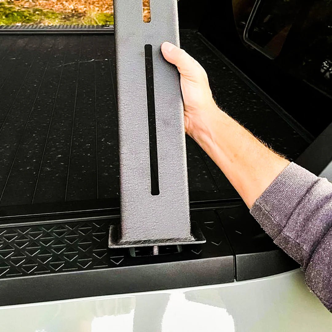 Detailed view mounting the bed rack