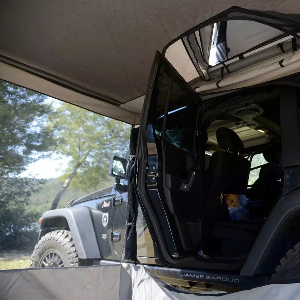 Access to the car by opening the door