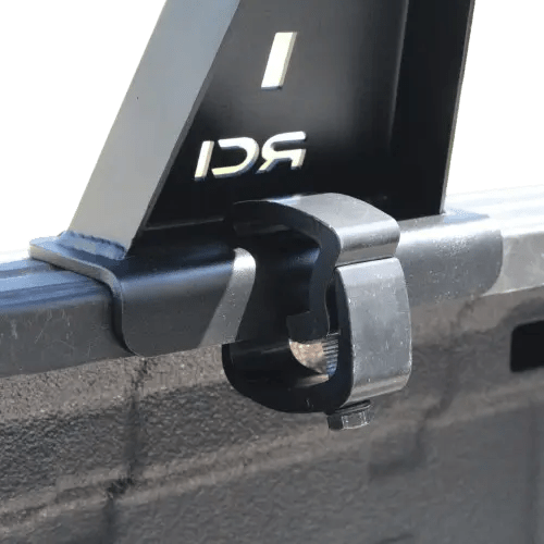 C clips pour fixation universelle