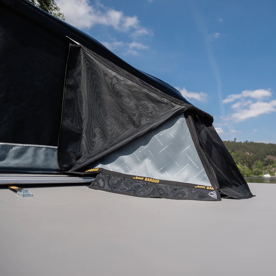 Dry passage through the Awning from the Rooftop Tent