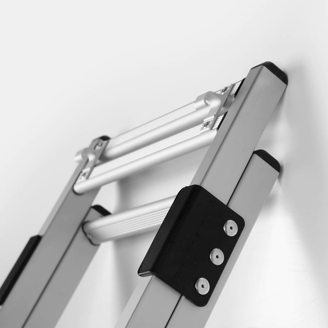Detailed view of the ladder