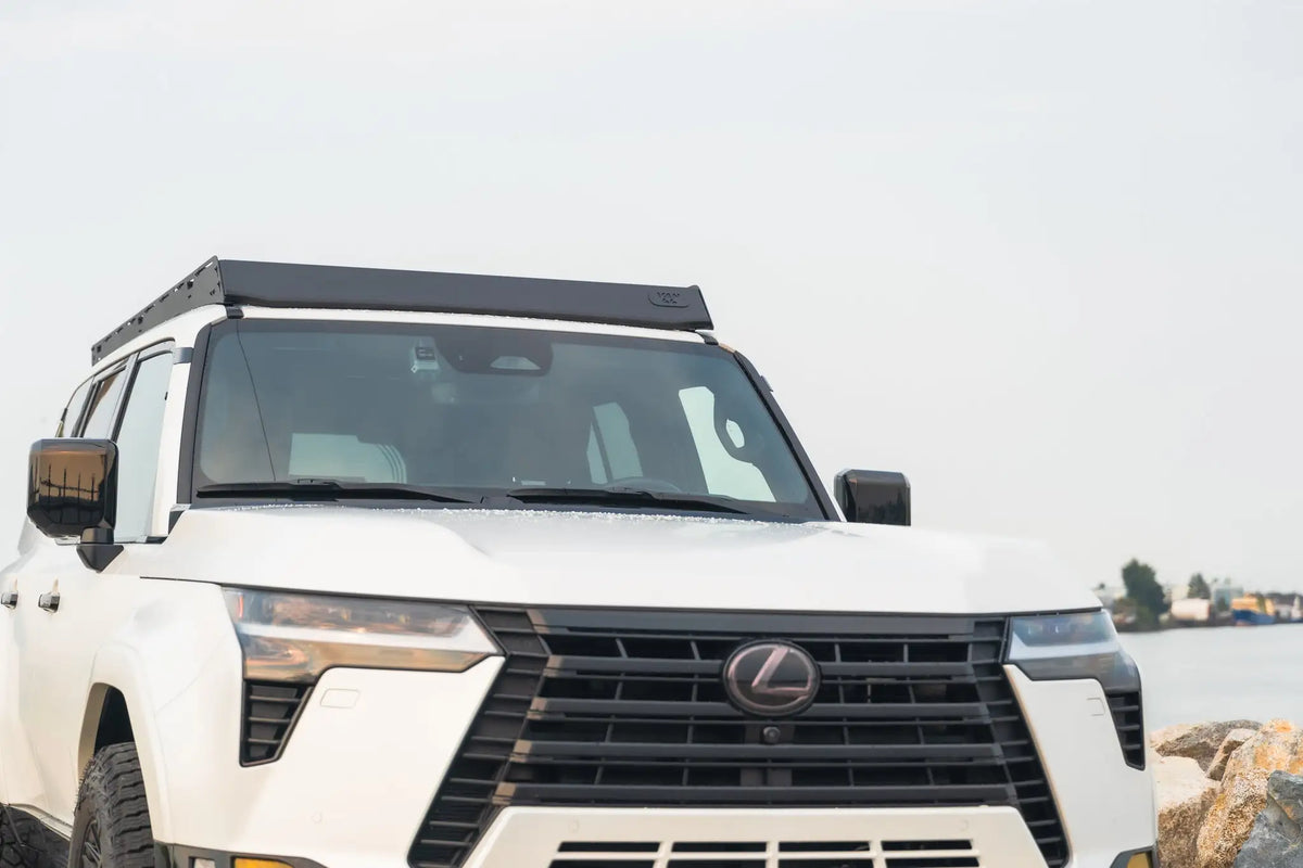 Lexus avec rack de toit Van44