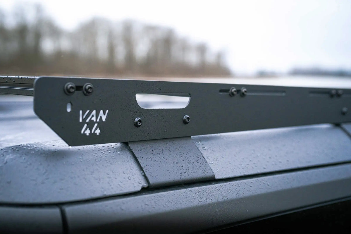 Vue de côté avec logo VAN44